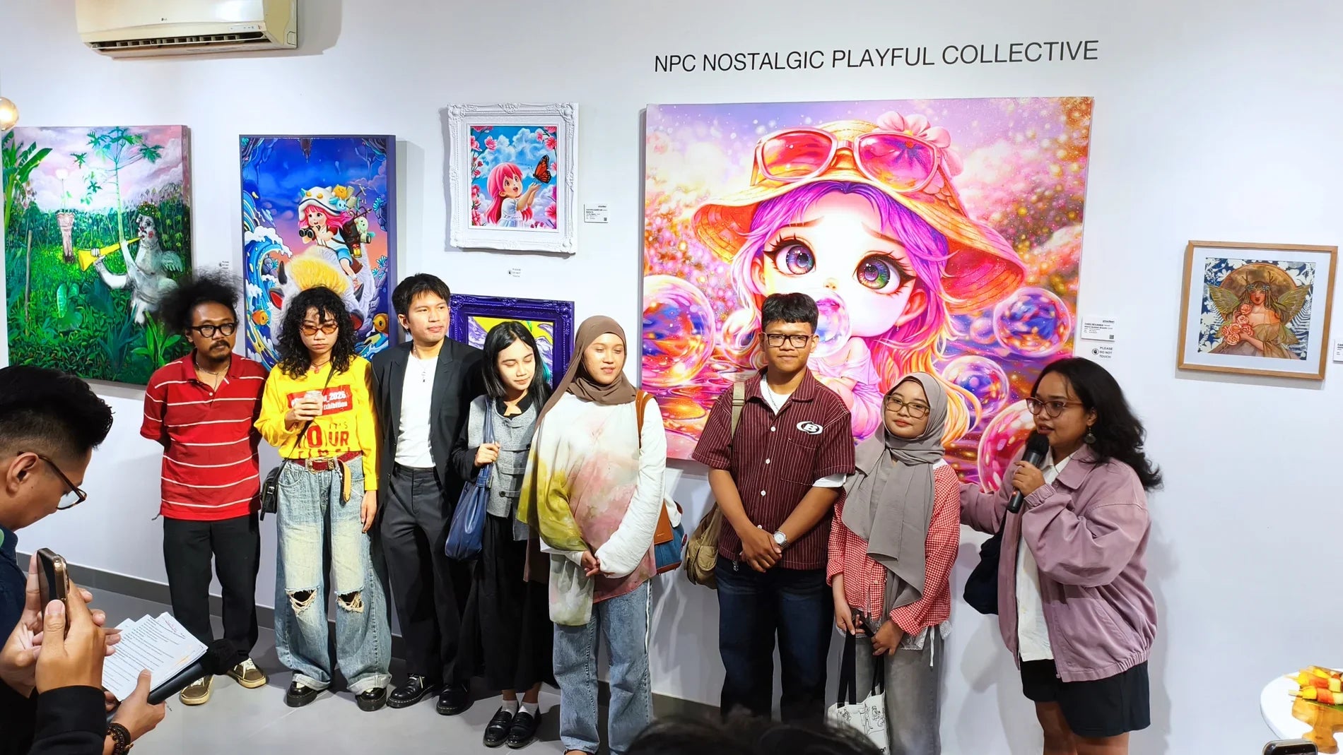 Antusiasme Pengunjung Warnai Tour Opening Pameran “IT’S Y(O)UR TIME!” di 2Madison Gallery