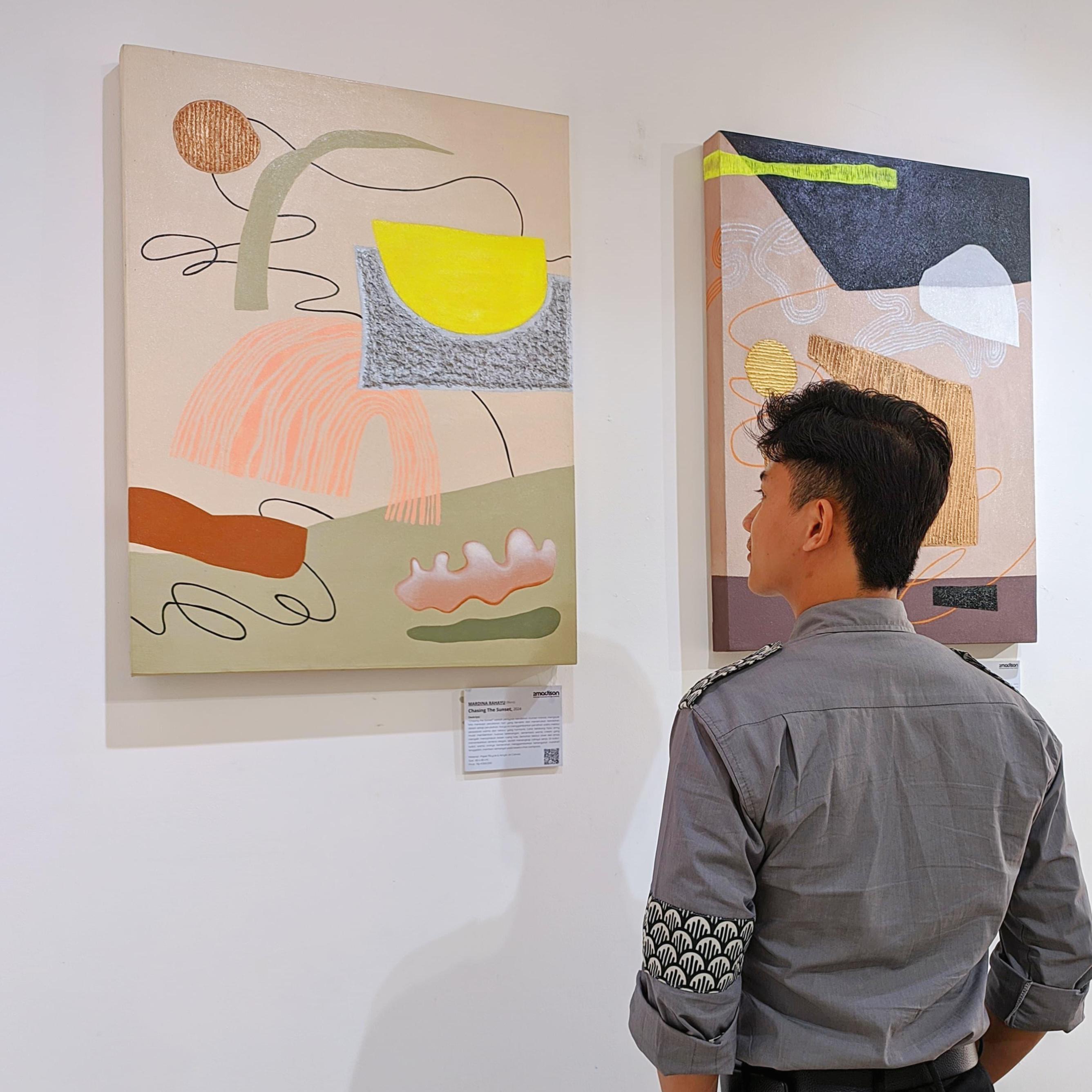 Abstract Expressionism Art painting titled "Chasing the Sunset" by Mardina Rahayu at 2Madison Gallery. Part of Art Indonesia and Contemporary art Asia, this work represents Affordable art Asia.